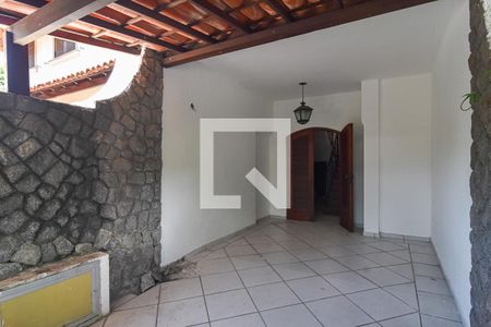Casa à venda com 260m², 3 quartos e 2 vagasvaranda