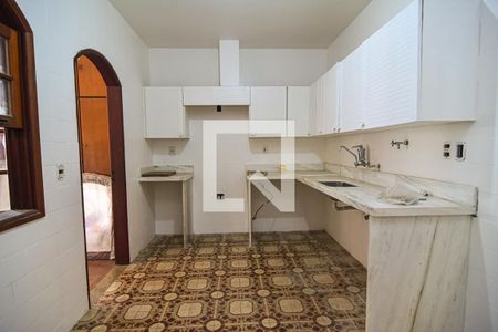 Casa à venda com 260m², 3 quartos e 2 vagasCozinha