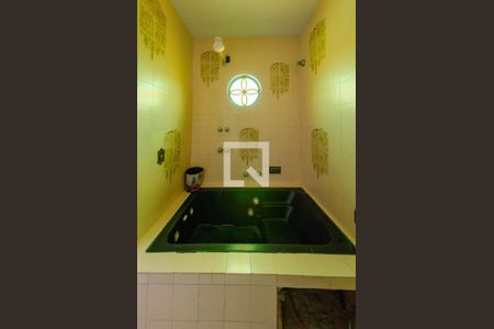 Casa à venda com 368m², 4 quartos e 4 vagasBanheiro da Suíte 3