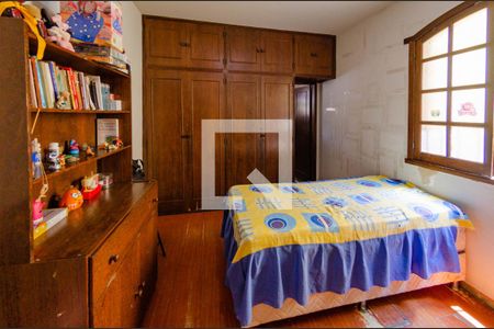 Casa à venda com 368m², 4 quartos e 4 vagasSuíte 1