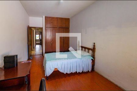 Casa à venda com 368m², 4 quartos e 4 vagasQuarto 1