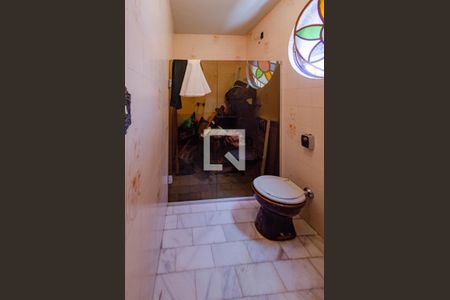 Casa à venda com 368m², 4 quartos e 4 vagasBanheiro da Suíte 1