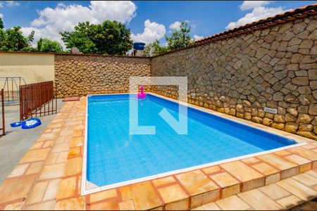 Casa à venda com 368m², 4 quartos e 4 vagasÁrea externa