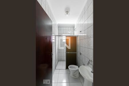 Casa à venda com 162m², 3 quartos e 2 vagasBanheiro Casa 2