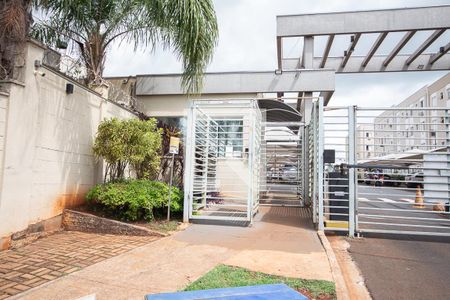 Apartamento para alugar com 43m², 2 quartos e 1 vagaFachada e portaria