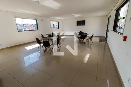 Apartamento para alugar com 43m², 2 quartos e sem vaga Apartamento para alugar com 43m², 2 quartos e sem vagaÁrea comum - Salão de festas