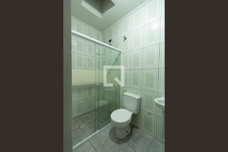 Casa para alugar com 140m², 3 quartos e 3 vagasBanheiro Suíte 