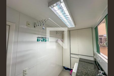Apartamento à venda com 127m², 3 quartos e 1 vagaÁrea de Serviço