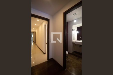 Apartamento à venda com 279m², 4 quartos e 2 vagasLavabo