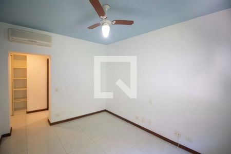 Apartamento à venda com 279m², 4 quartos e 2 vagasSuíte 2