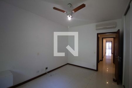 Apartamento à venda com 279m², 4 quartos e 2 vagasSuíte 1