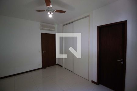 Apartamento à venda com 279m², 4 quartos e 2 vagasSuíte 1
