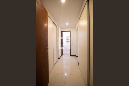 Apartamento à venda com 279m², 4 quartos e 2 vagasCorredor