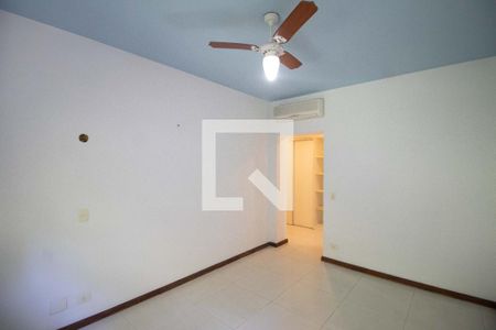 Apartamento à venda com 279m², 4 quartos e 2 vagasSuíte 2
