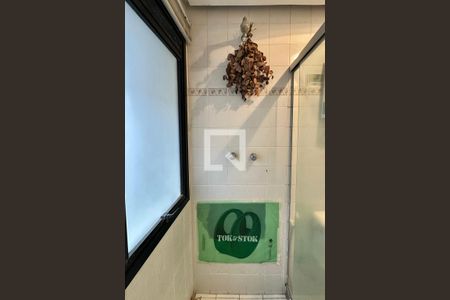 Apartamento para alugar com 90m², 2 quartos e 1 vaga Apartamento para alugar com 90m², 2 quartos e 1 vagaBanheiro