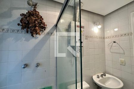 Apartamento para alugar com 90m², 2 quartos e 1 vaga Apartamento para alugar com 90m², 2 quartos e 1 vagaBanheiro