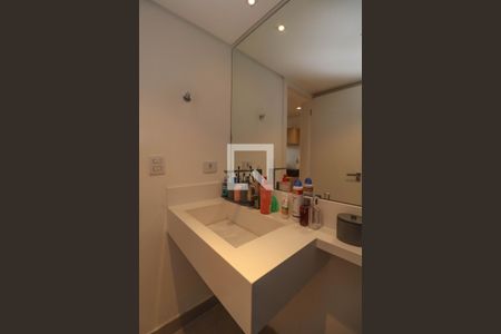 Apartamento à venda com 110m², 3 quartos e 2 vagas Apartamento à venda com 110m², 3 quartos e 2 vagasBanheiro da Suíte 1