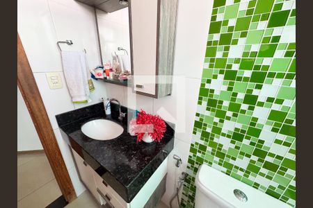 Casa à venda com 360m², 3 quartos e 6 vagasBanheiro 