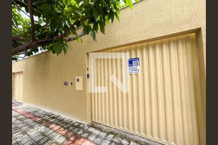 Casa à venda com 360m², 3 quartos e 6 vagasFachada