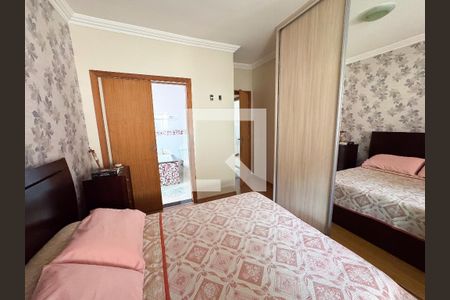 Casa à venda com 360m², 3 quartos e 6 vagasSuíte