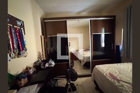 Casa à venda com 360m², 3 quartos e 6 vagasCasa 2 Quarto 2