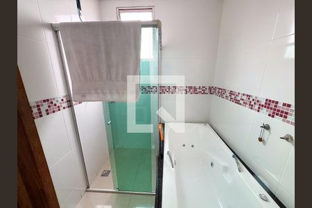 Casa à venda com 360m², 3 quartos e 6 vagasBanheiro da Suíte