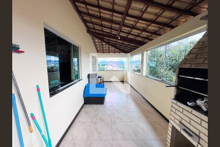 Casa à venda com 360m², 3 quartos e 6 vagasVaranda 