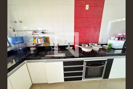 Casa à venda com 360m², 3 quartos e 6 vagasCozinha