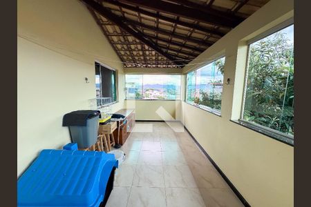 Casa à venda com 360m², 3 quartos e 6 vagasVaranda 