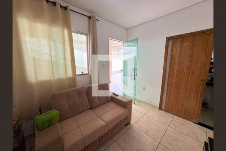 Casa à venda com 360m², 3 quartos e 6 vagasCasa 2 Sala