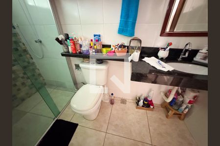 Casa à venda com 360m², 3 quartos e 6 vagasCasa 2 Banheiro