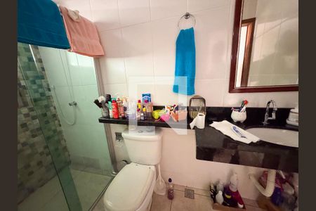 Casa à venda com 360m², 3 quartos e 6 vagasCasa 2 Banheiro