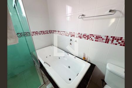 Casa à venda com 360m², 3 quartos e 6 vagasBanheiro da Suíte