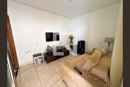 Casa à venda com 360m², 3 quartos e 6 vagasCasa 2 Sala
