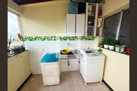 Casa à venda com 360m², 3 quartos e 6 vagasÁrea de Serviço