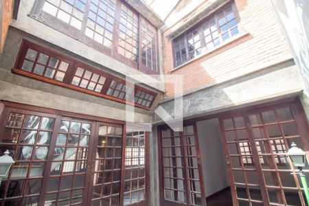 Casa à venda com 320m², 4 quartos e 3 vagas Casa à venda com 320m², 4 quartos e 3 vagasJardim de Inverno