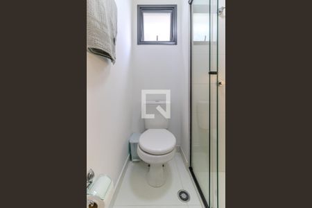 Banheiro de kitnet/studio para alugar com 1 quarto, 20m² em República, São Paulo
