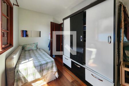 Casa à venda com 200m², 4 quartos e 2 vagasQuarto 1 - Casa 2