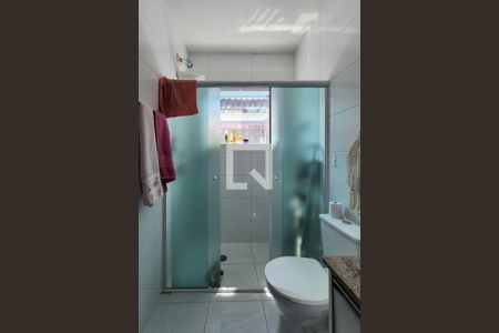 Casa à venda com 200m², 4 quartos e 2 vagasBanheiro - Casa 2