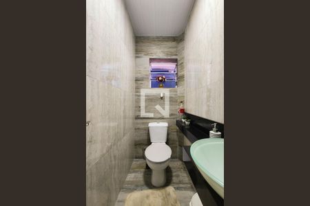 Casa à venda com 200m², 4 quartos e 2 vagasLavabo