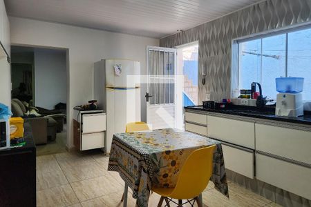 Casa à venda com 200m², 4 quartos e 2 vagasCozinha