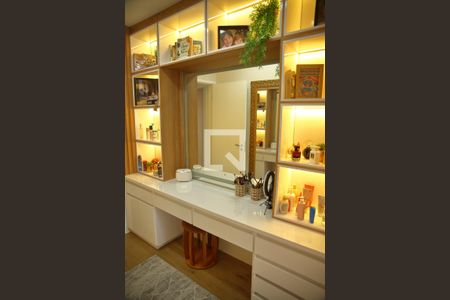 Apartamento à venda com 118m², 2 quartos e 2 vagasCloset da suíte 1