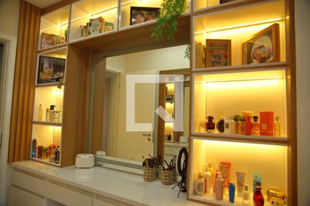 Apartamento à venda com 118m², 2 quartos e 2 vagasCloset da suíte 1