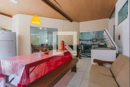 Casa para alugar com 200m², 4 quartos e 4 vagasCozinha