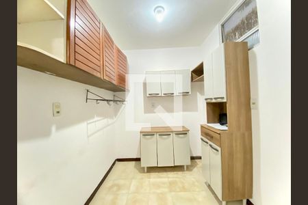 Apartamento para alugar com 69m², 2 quartos e sem vaga Apartamento para alugar com 69m², 2 quartos e sem vagaCozinha e Área de Serviço