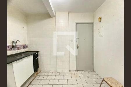 Apartamento para alugar com 69m², 2 quartos e sem vaga Apartamento para alugar com 69m², 2 quartos e sem vagaCozinha e Área de Serviço