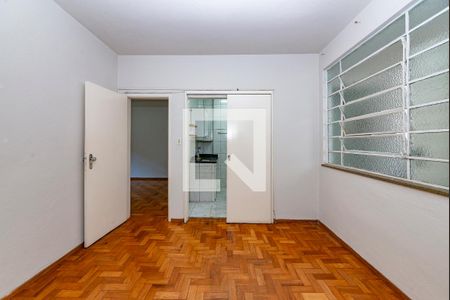Sala 2 de apartamento para alugar com 3 quartos, 100m² em Santo Antônio, Belo Horizonte