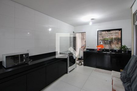 Casa à venda com 360m², 3 quartos e 6 vagas Casa à venda com 360m², 3 quartos e 6 vagasCozinha