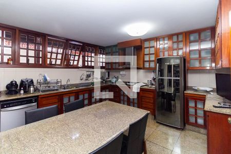 Casa à venda com 400m², 4 quartos e 5 vagasCozinha