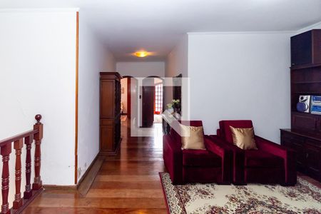 Casa à venda com 400m², 4 quartos e 5 vagasHall dos Quartos